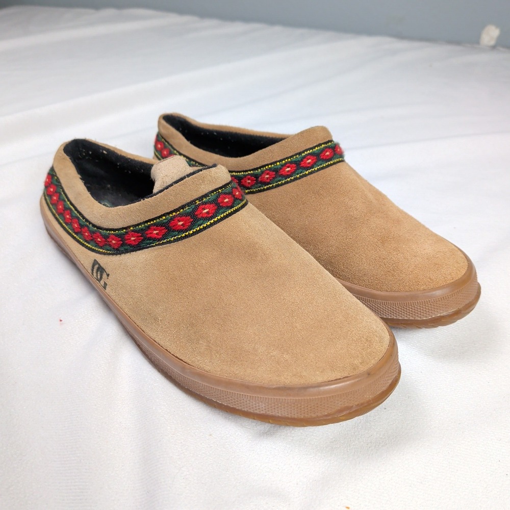 Tan Suede Embroidered Floral Slippers Mules Size 6M Folk Boho Cabin Granny